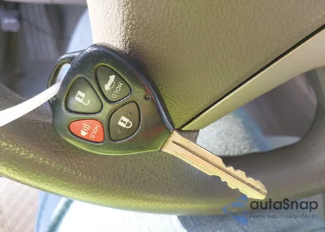 2007 Toyota Camry Le z USA, uszkodzony, nr VIN 4T1BE46K07U535550